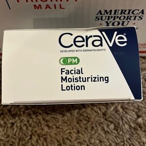 COPY - Cerave PM, facial moisturizing lotion